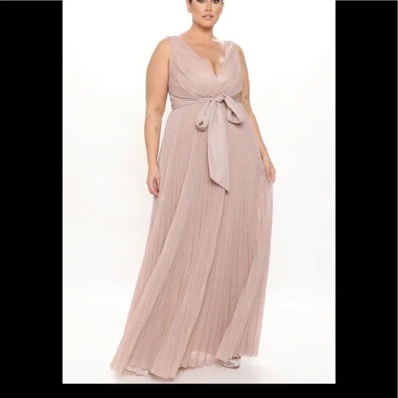 green emerald velvet dress Plus-Size Long A-Line Prom Dress with Sequin Bodice Dusty Lavender / 20 main image 0